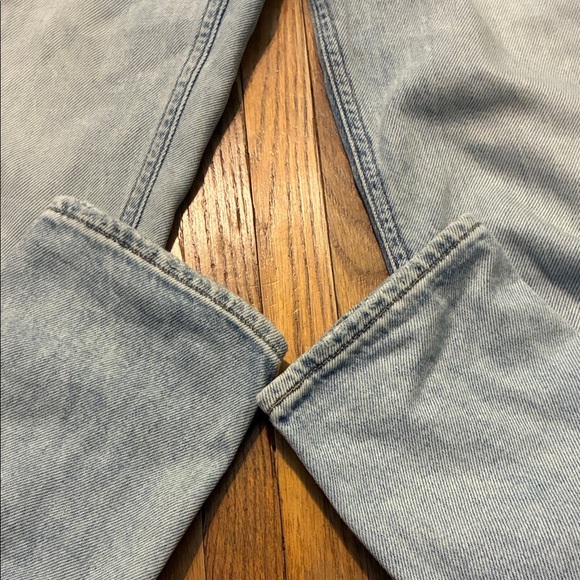 American Eagle Outfitters Light Wash Straight Leg Jeans - Picture 14 of 14